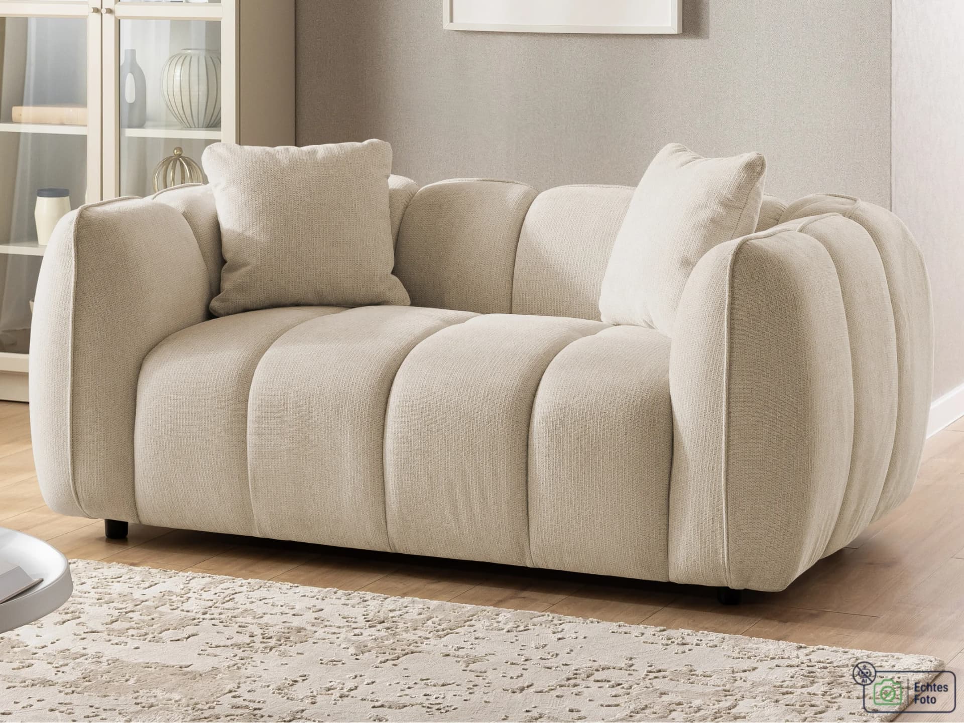 Nubira – Komfortables 2-Sitzer-Sofa in tief gesteppter Bubble-Optik aus weichem Strukturstoff mit modernem Design