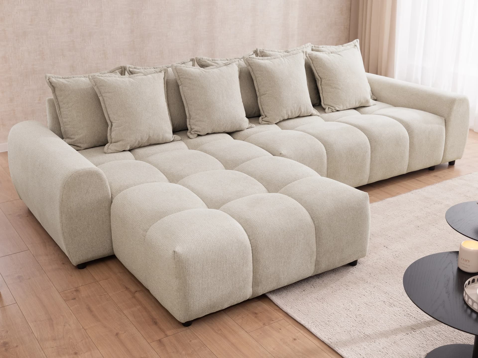 Bubble – Ecksofa mit losen Rückenkissen und Sitzfläche in Bubble-Optik aus weichem Strukturstoff mit schöner Sitzkomfort