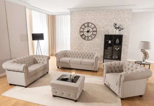 Cleo Blink - Chesterfield Polstergarnitur 3+2+1 aus Samt mit Kristallsteppung und braunen Massivholzfüßen