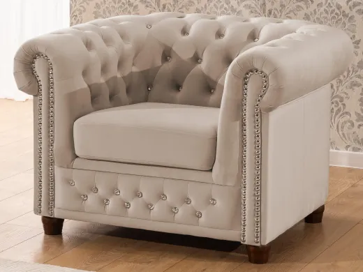 Cleo Blink - Chesterfield Sessel aus Samt mit Kristallsteppung und braunen Massivholzfüßen