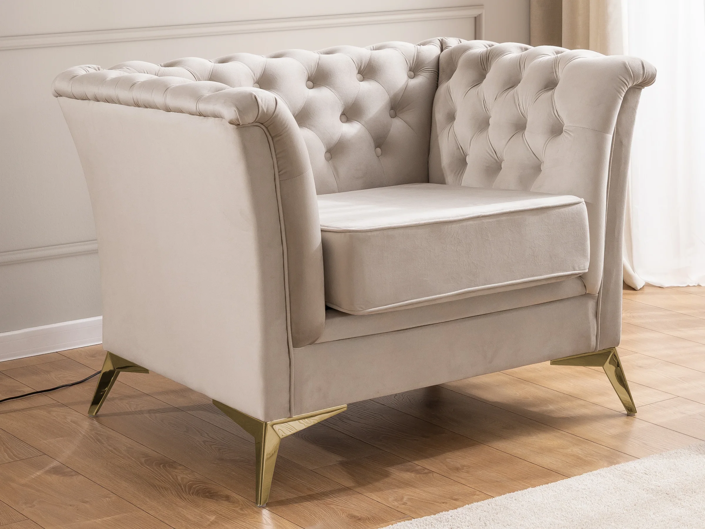 Whitby - Chesterfield Luxus Sessel aus Samt mit goldenen, silbernen oder schwarzen Füßen